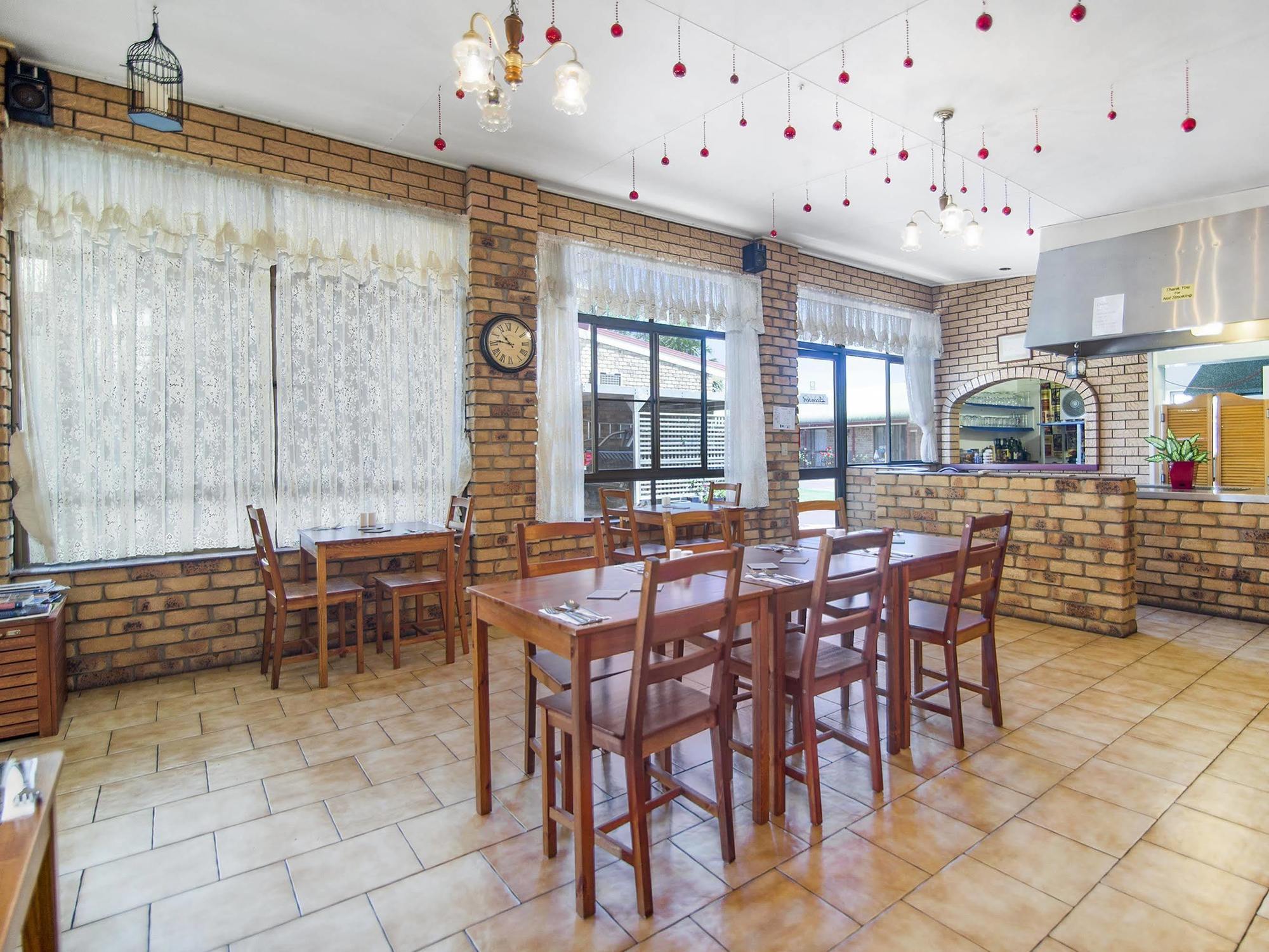 Warwick Settlers Inn מראה חיצוני תמונה
